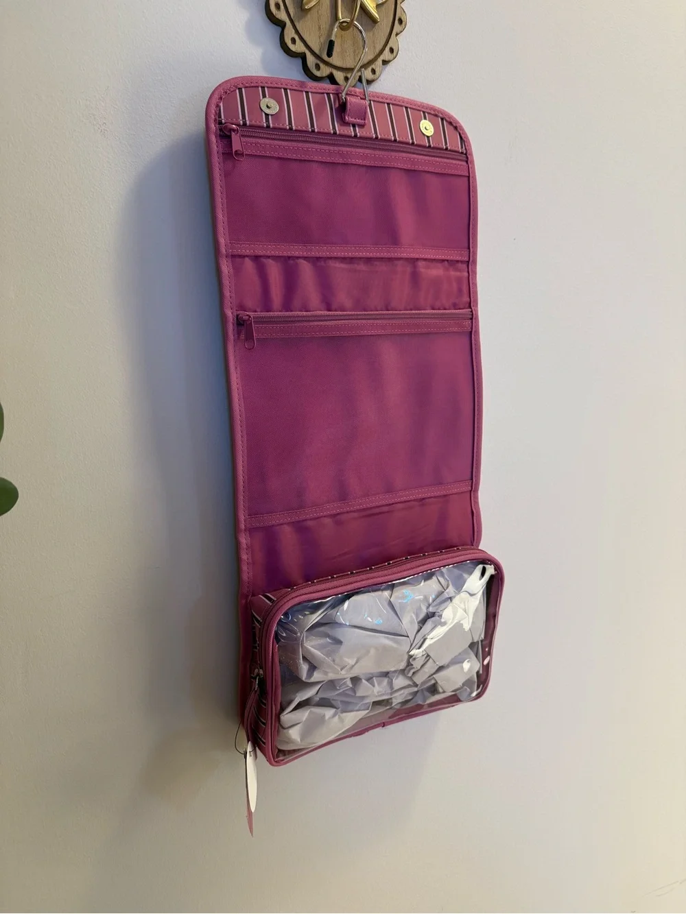 NWT Tender Love + Carry Hanging Roll-Up Toiletry Bag in Pink Striped Pattern